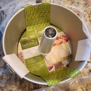 BNWT Nordic Ware Aluminum 2 piece Angel Food Cake Pan